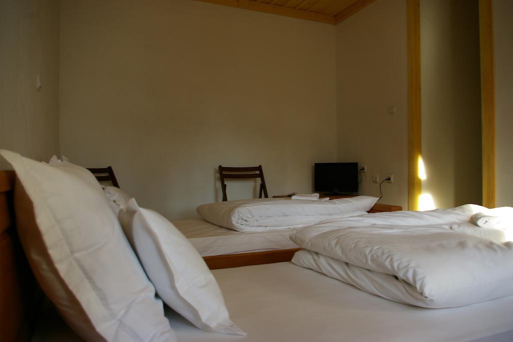 Mutafova Guest House Велики-Преслав Номер фото