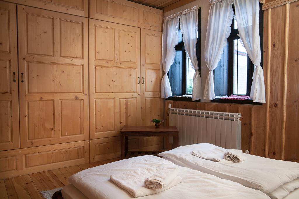 Mutafova Guest House Велики-Преслав Экстерьер фото